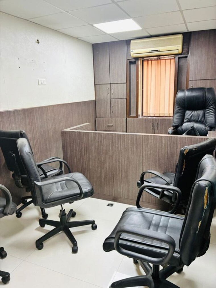 Gym, erandwane Commercial Office Space 1100 Sq.Ft. In Erandwane Pune 10031234