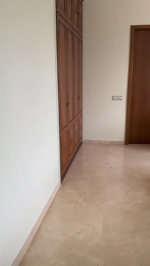 Room in 3 BHK Apartment at One Hiranandani Park, Ghodbunder Road – for Rent