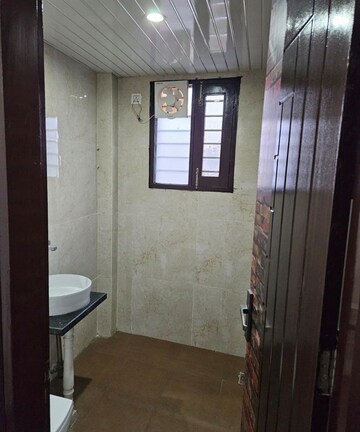 Bathroom in 3 BHK Builder Floor at Sushant Lok 3, Sector 57 – for Sale