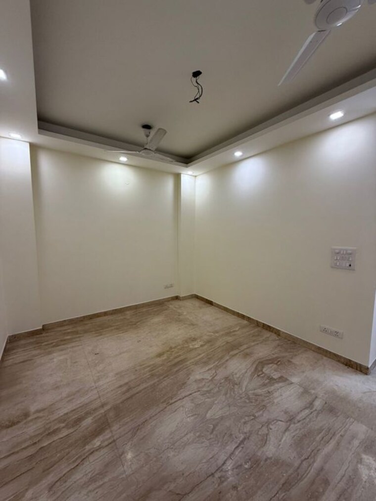 Room, baba colony 2.5 Bedroom 820 Sq.Ft. Builder Floor In Baba Colony Delhi 10031249