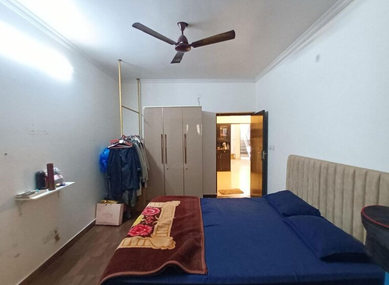 Bedroom, vasant kunj 3 Bedroom 1450 Sq.Ft. Apartment In Vasant Kunj Delhi 10031304