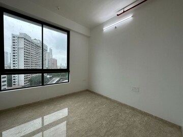 Room in 2 BHK Apartment at Bhoomi Simana, Parel – for Sale