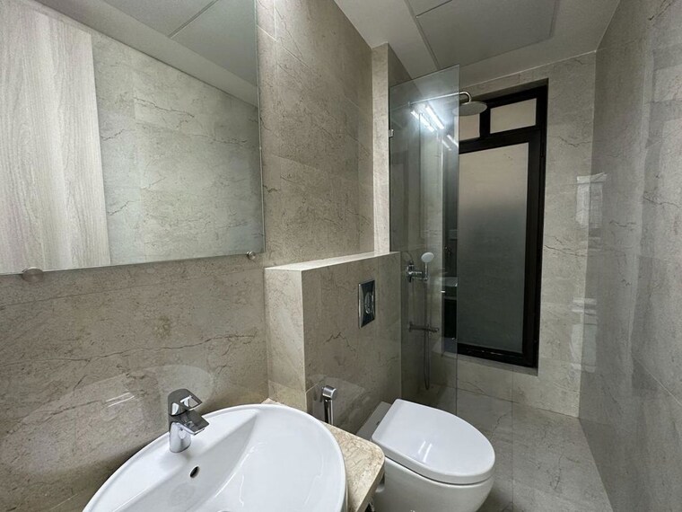 Bathroom, bhoomi-simana 2 Bedroom 890 Sq.Ft. Apartment In Parel Mumbai 10031231