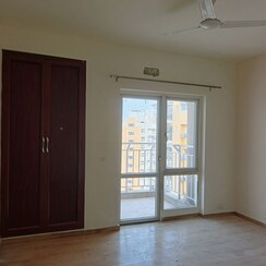3.5 BHK + Servant Room Apartment For Rent in BPTP Park Grandeura