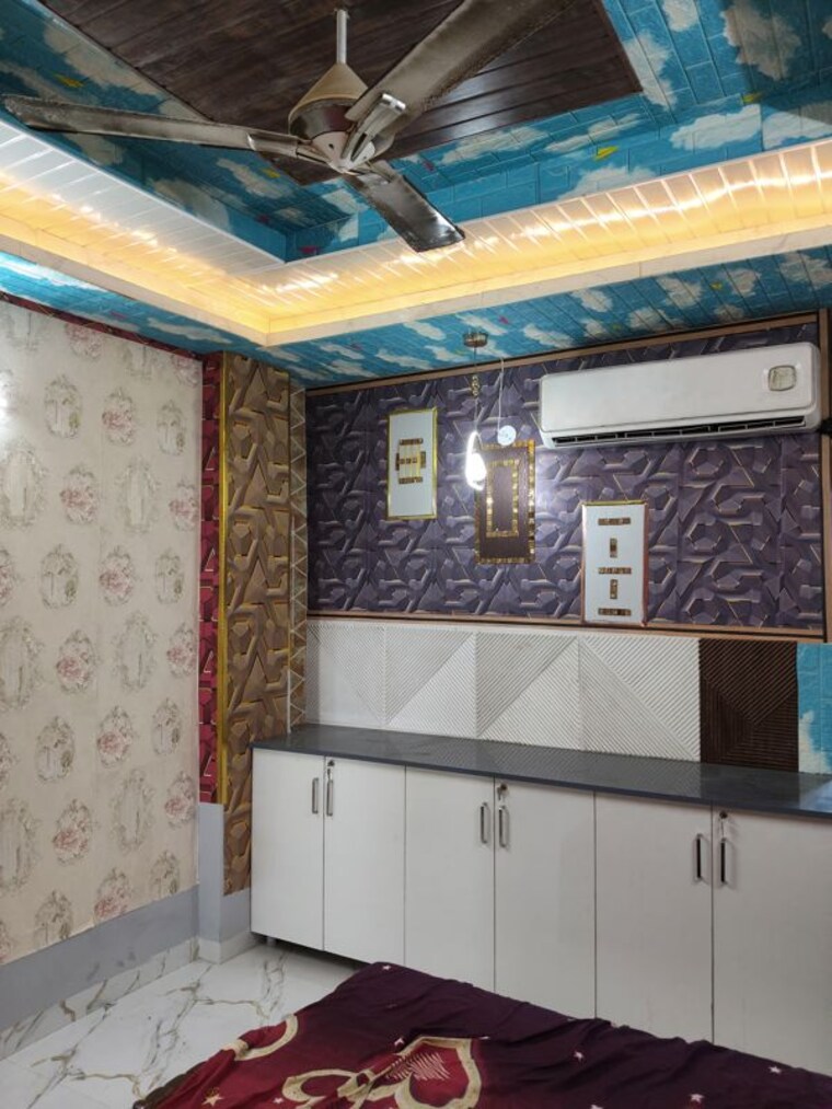 Room, rwa-apartments-sector-71 1 Bedroom 550 Sq.Ft. Independent House In Sector 71 Noida 10030678