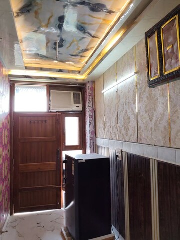 Room in 1 BHK Independent House at RWA Apartments Sector 71, Sector 71 – for Rent