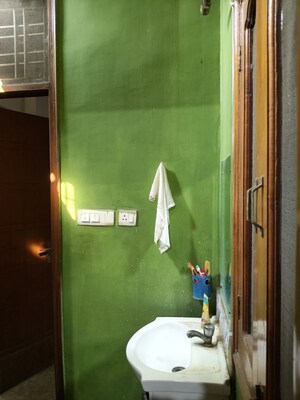 Furnished Amenities in 1 RK Builder Floor at RWA Apartments Sector 71, Sector 71 – for Rent