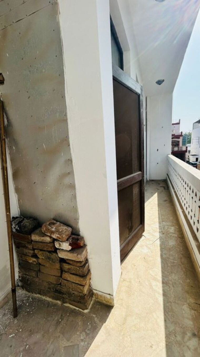 Balcony, sector 23 2 Bedroom 1374 Sq.Ft. Builder Floor In Sector 23 Gurgaon 10031386