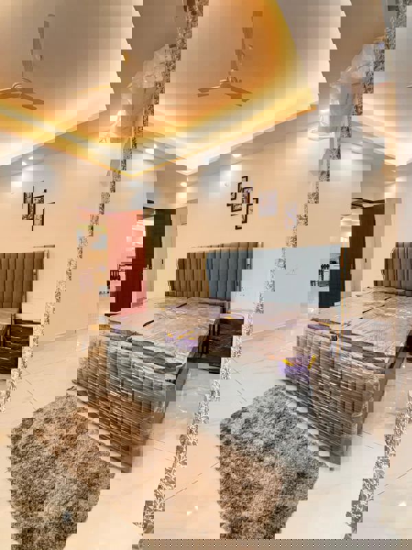 2.5 BHK 180 Sq.Yd. Builder Floor in Unitech South City 1