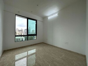 Room in 3 BHK Apartment at Bhoomi Simana, Parel – for Sale