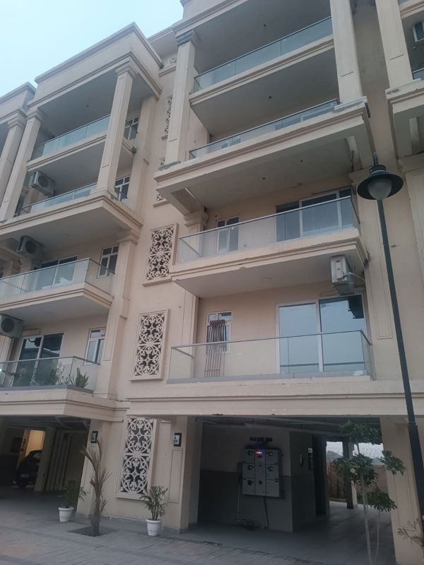 3.5 BHK + Pooja Room Apartment For Sale in Signature Global City
