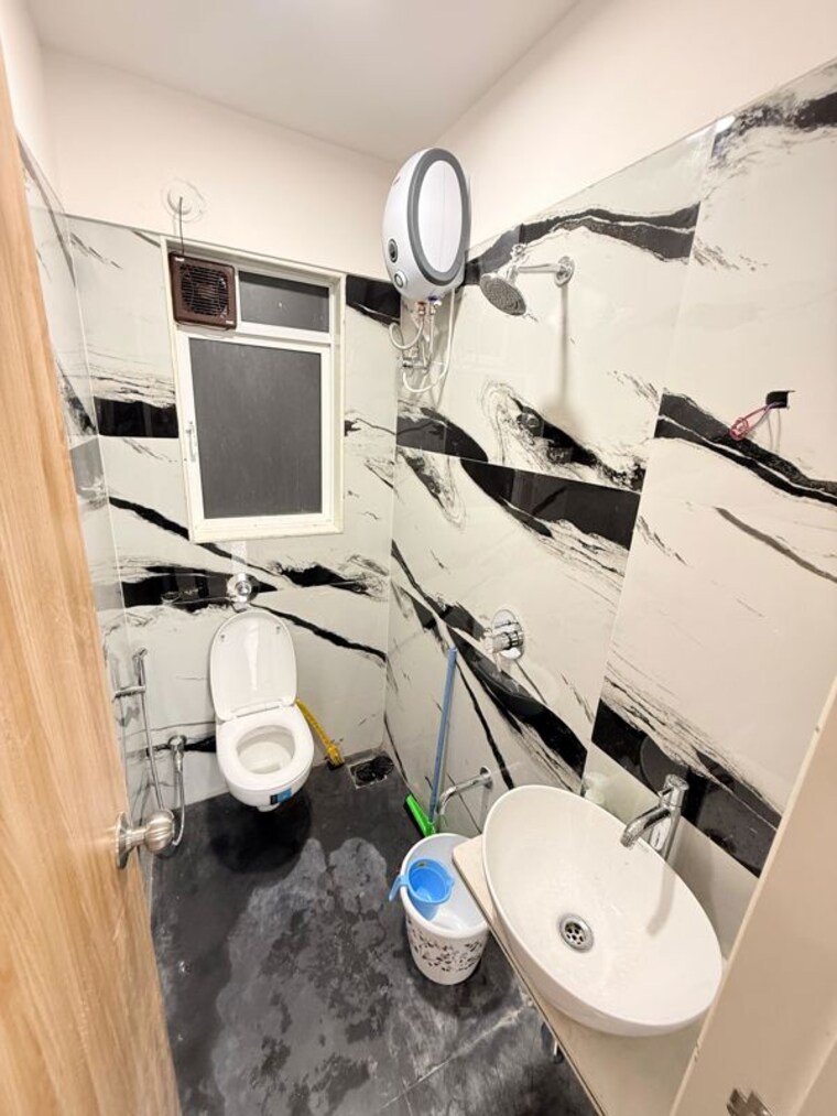Attached Bathroom, chembur Pg For Boys & Girls In Chembur 10026585