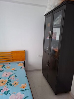 Furnished Amenities in 2 BHK Apartment at Lodha Amara, Kolshet Road – for Rent