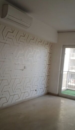 Room in 3 BHK Apartment at Puri Aanandvilas, Sector 81 – for Rent