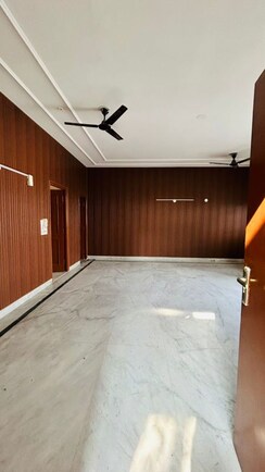2 BHK Builder Floor For Rent in Sector 23