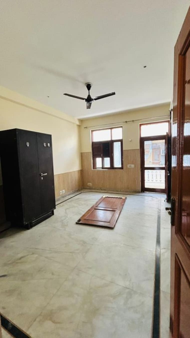 Room, sector 23 2 Bedroom 1400 Sq.Ft. Builder Floor In Sector 23 Gurgaon 10031899