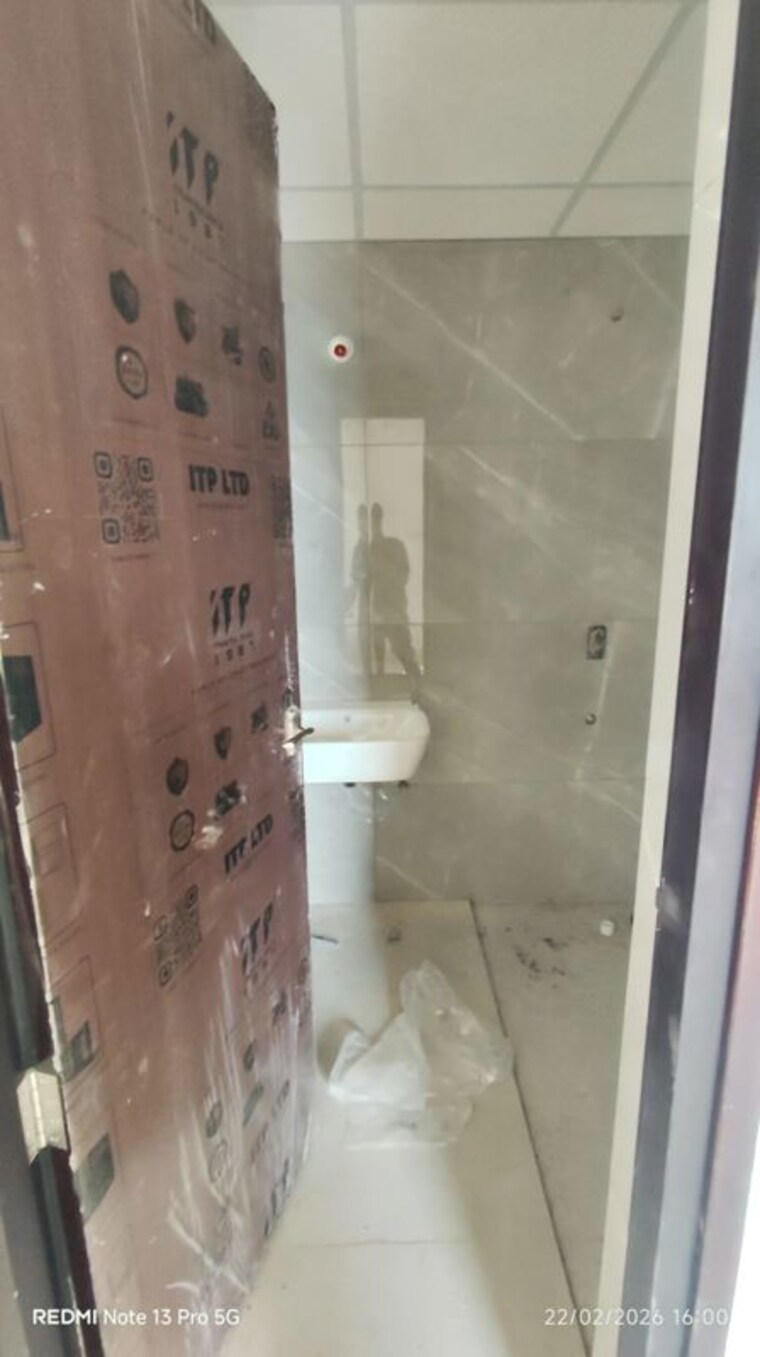 Bathroom, lansum-el-dorado 3 Bedroom 1860 Sq.Ft. Apartment In Narsingi Hyderabad 10031858