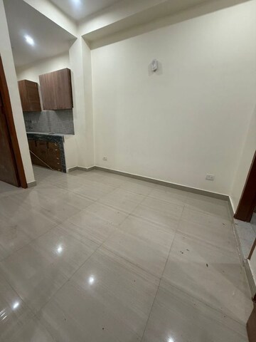 Room in 2 BHK Builder Floor at Tilak Nagar – for Sale