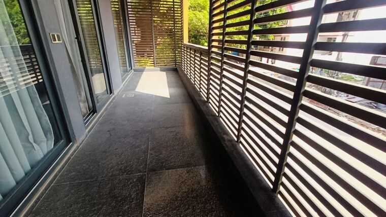 Balcony, dlf phase v 5 Bedroom 4762 Sq.Ft. Builder Floor In Dlf Phase V Gurgaon 10031902