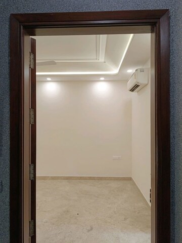 Room in 3 BHK Builder Floor at Saket – for Rent