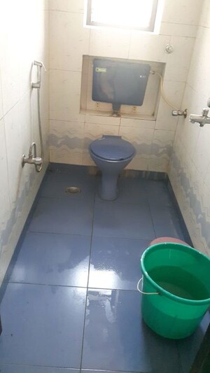 Master Bedroom in 1.5 BHK Apartment at Jai Ganesh CHS JB Nagar, Jb Nagar – for Rent