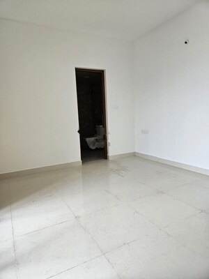 Room in 2 BHK Apartment at Prestige Primrose Hills, Banashankari 6th Stage – for Sale