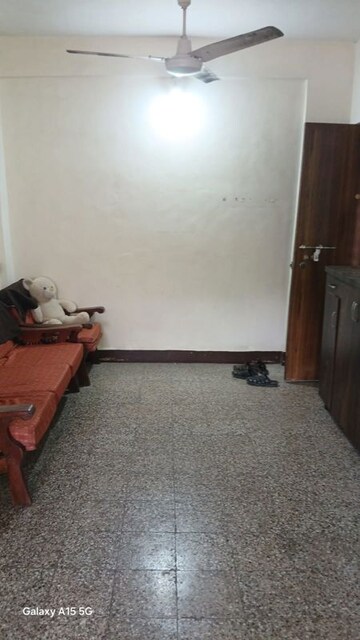 Bedroom in 1 BHK Apartment at Jyoti Complex, Goregaon East – for Rent