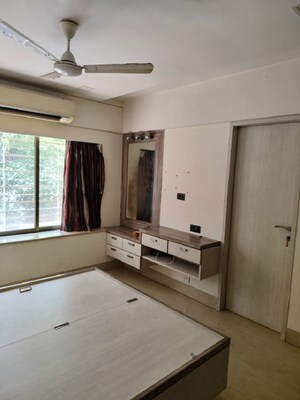 2 BHK Apartment For Rent in Bandra West