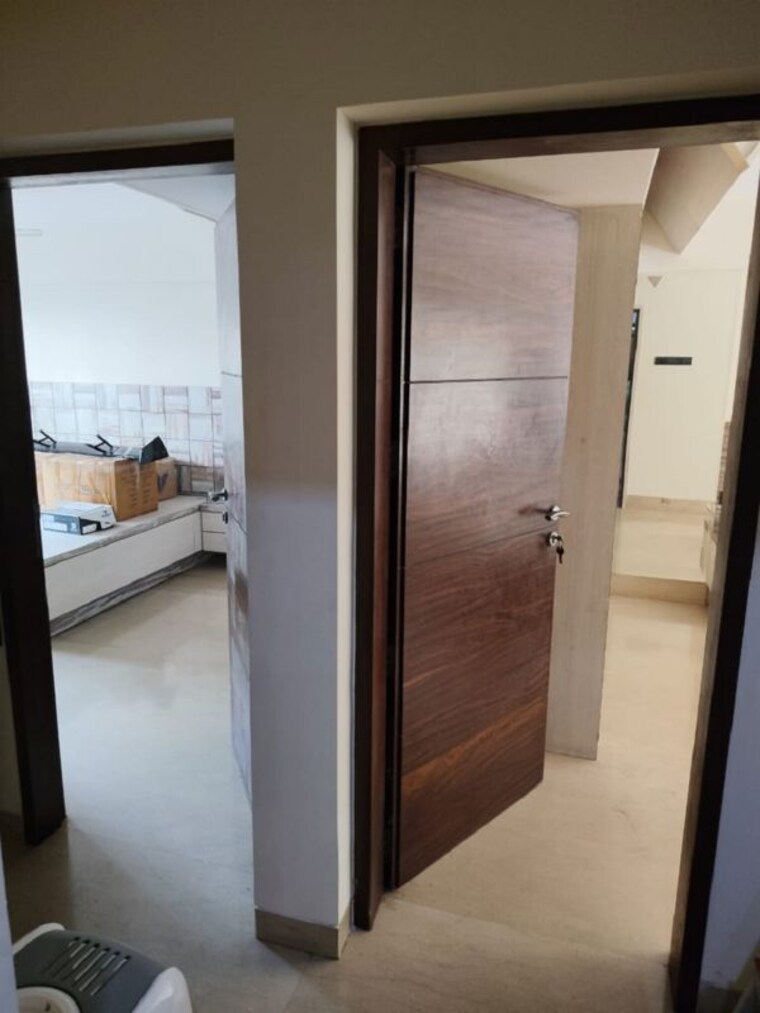 Room, bandra west 2 Bedroom 700 Sq.Ft. Apartment In Bandra West Mumbai 10032363