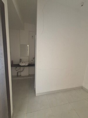 Room in 3 BHK Apartment at Pawar Vasti Apartments, Lohgaon – for Rent