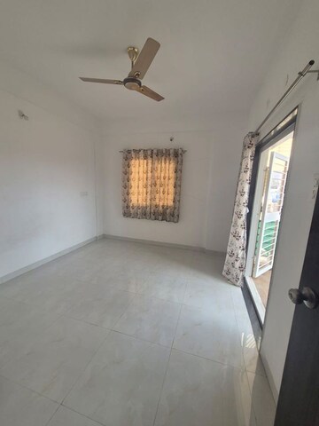 Room in 3 BHK Apartment at Pawar Vasti Apartments, Lohgaon – for Rent