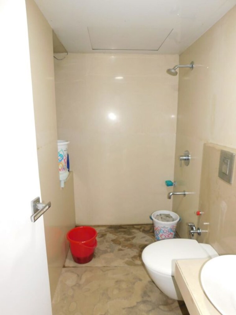 Attached Bathroom, lodha-eternis 1.5 Bedroom 700 Sq.Ft. Apartment In Andheri East Mumbai 10032458