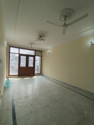 Room in 2 BHK Builder Floor at Greater Kailash I – for Rent