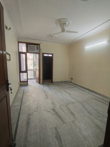 Room in 2 BHK Builder Floor at Greater Kailash I – for Rent
