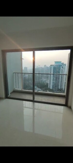 2 BHK Apartment For Rent in Kalpataru Immensa, Kolshet Road