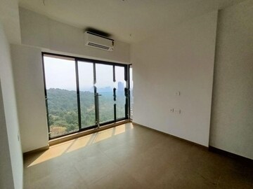 Room in 3 BHK Apartment at Kanakia Silicon Valley, Powai – for Rent