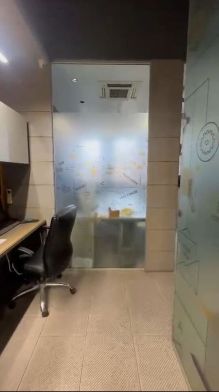 Bathroom, satellite Commercial Office Space 1350 Sq.Ft. In Satellite Ahmedabad 10032471