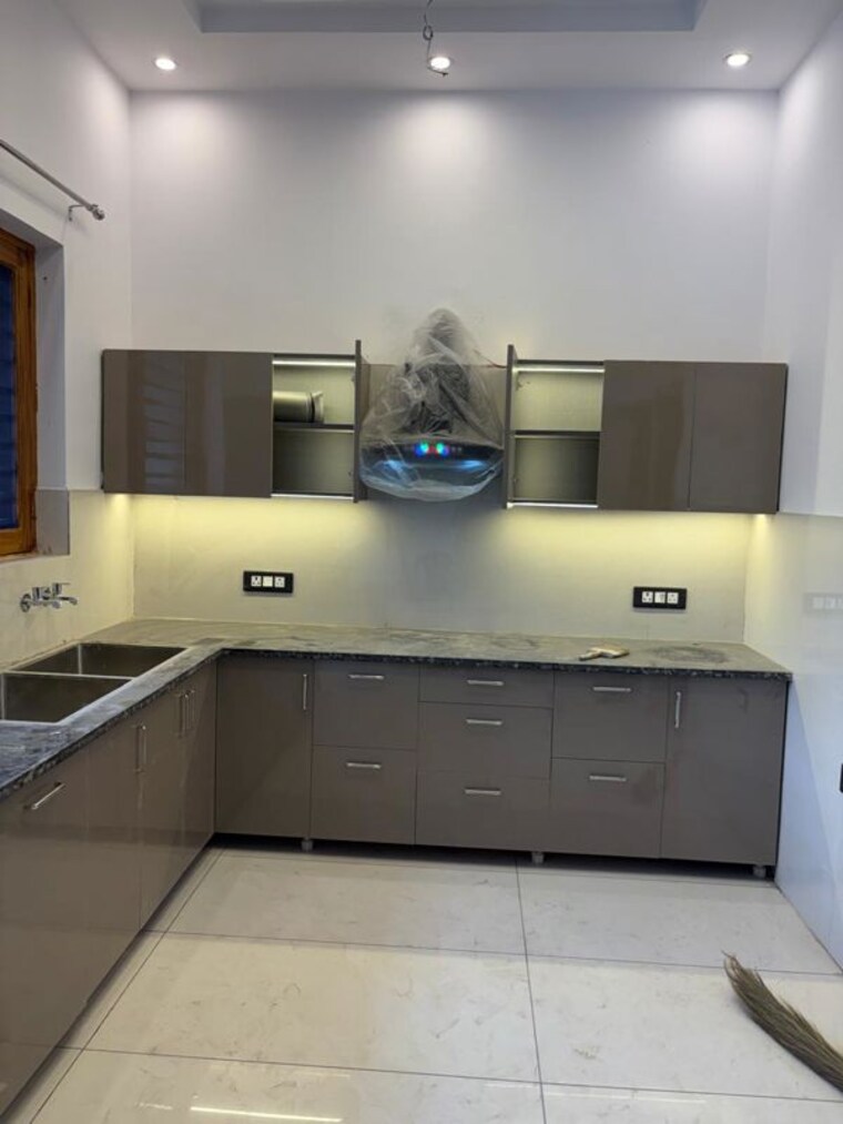 Kitchen, ghazipur 5 Bedroom 2400 Sq.Ft. Independent House In Ghazipur Zirakpur 10032556
