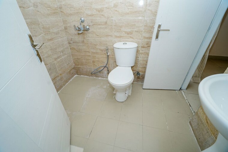 Bathroom, ajnara-le-garden 2 Bedroom 995 Sq.Ft. Apartment In Sector 16b Greater Noida Greater Noida 10032442