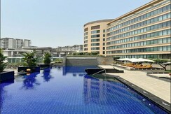 5 BHK Apartment For Rent in Khar West