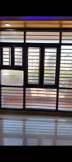 Room in 4 BHK Apartment at Sector 12 Dwarka – for Rent