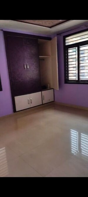 Room in 4 BHK Apartment at Sector 12 Dwarka – for Rent
