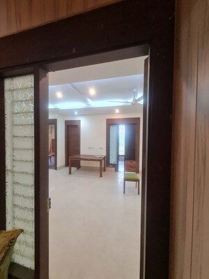 Room in 3 BHK Builder Floor at Nehru Enclave – for Rent