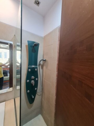 Parking in 3 BHK Builder Floor at Nehru Enclave – for Rent