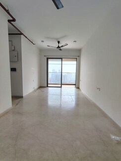 2 BHK Apartment For Sale in Kalpataru Paramount