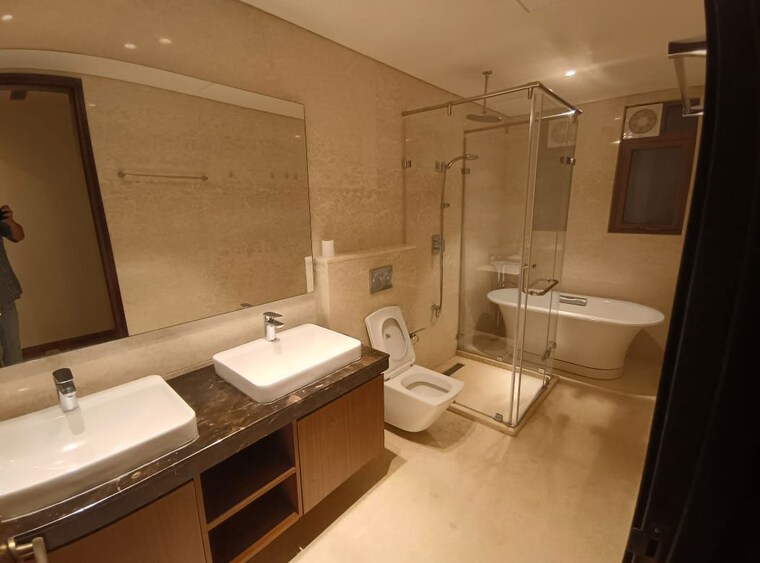 Master Bedroom, prestige-leela-residency 4 Bedroom 3027 Sq.Ft. Apartment In Kodihalli Bangalore 10032674