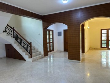 Room in 4 BHK Villa at Prestige Lake Vista, Ramagondanahalli – for Rent