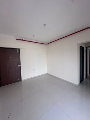 Room in 1 BHK Apartment at Raunak Residency Thane, Pokhran Road No One – for Rent