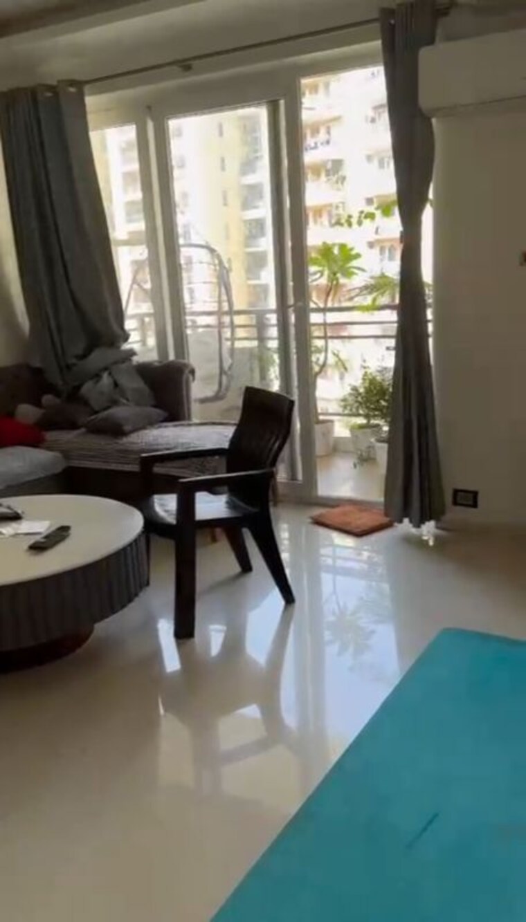 Living Room, tulip-violet 3 Bedroom 1578 Sq.Ft. Apartment In Sector 69 Gurgaon 10032717