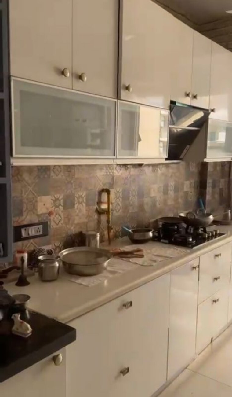 Kitchen, tulip-violet 3 Bedroom 1578 Sq.Ft. Apartment In Sector 69 Gurgaon 10032717
